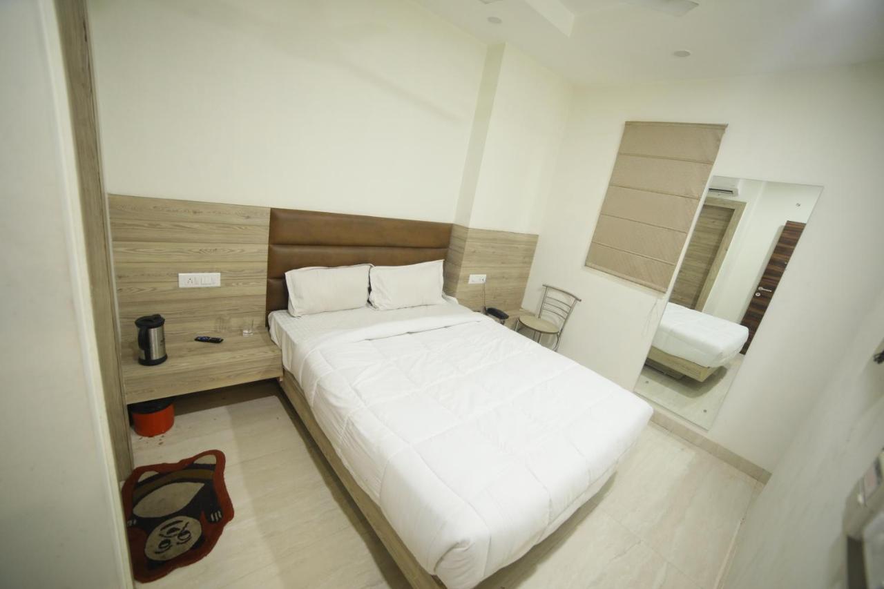 Hotel Shri Ram Residency Agra  Ngoại thất bức ảnh